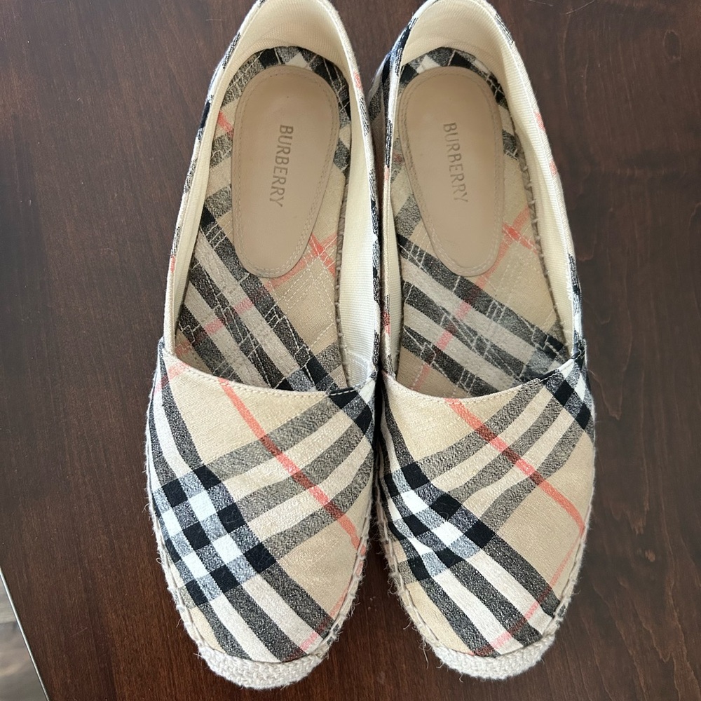 Burberry Women's Plaid Espadrilles - Black, Cream, and Red